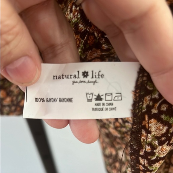 Printed Floral Rust Cream Blouse - Picture 5 of 6